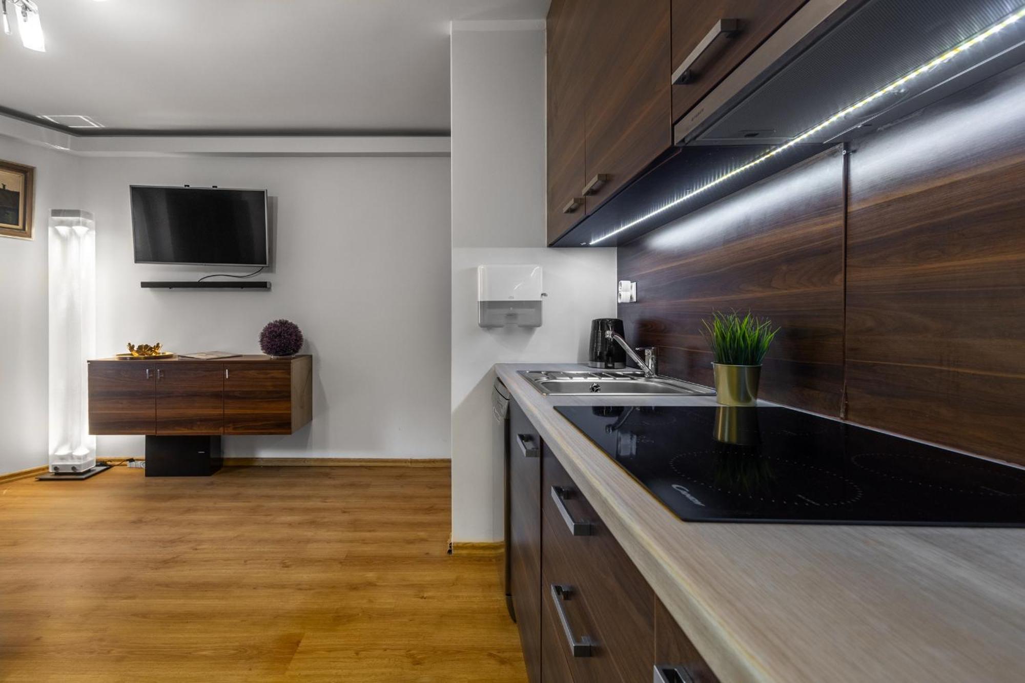 Apartment Center
